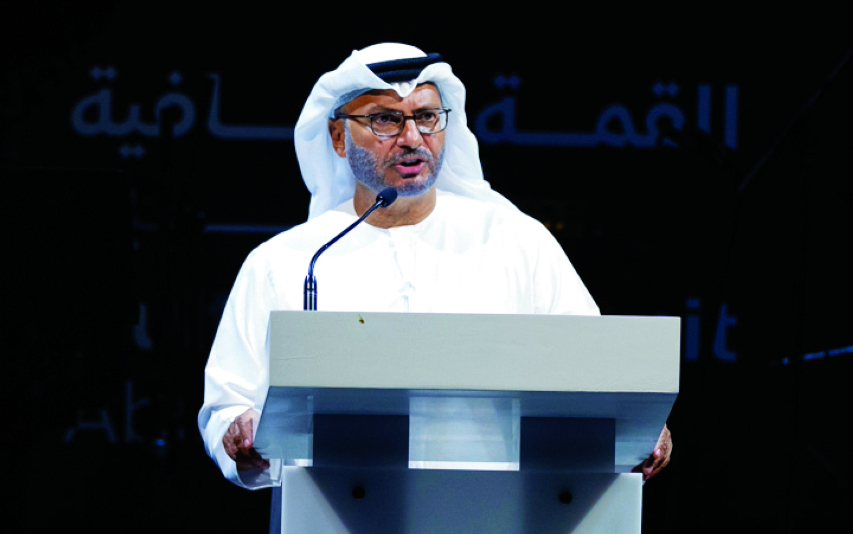 "أنور قرقاش خلال إلقاء الكلمة من المصدر"