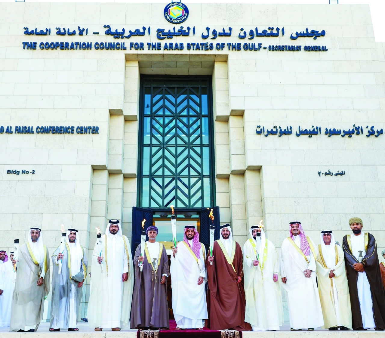 أحمد بن محمد: هدفنا ترسيخ التعاون  لتطوير مسيرتنا بما يخدم الشباب