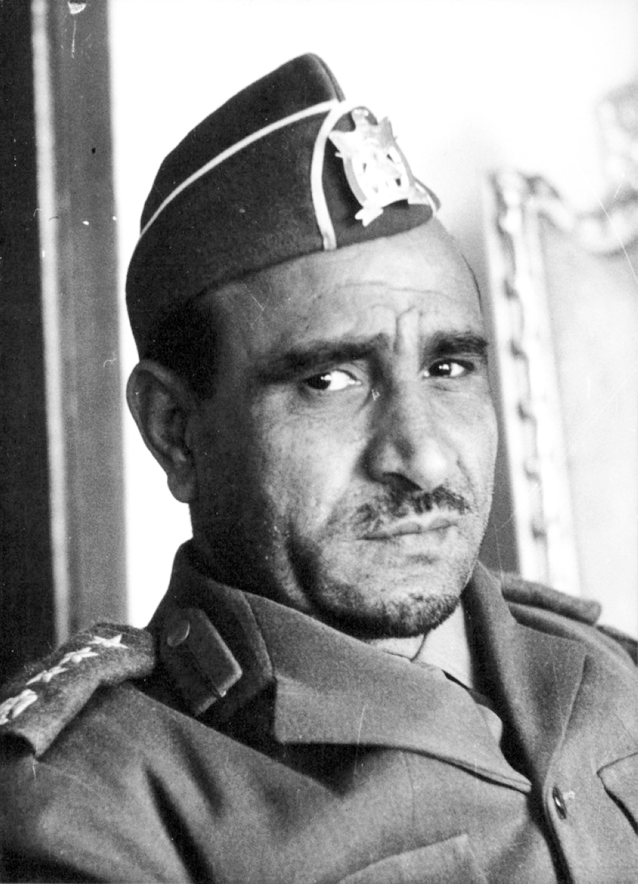 "1962صدور أول دستور في الجمهورية العربية اليمنية، وانتخاب عبد الله السلال رئيساً للجمهورية."