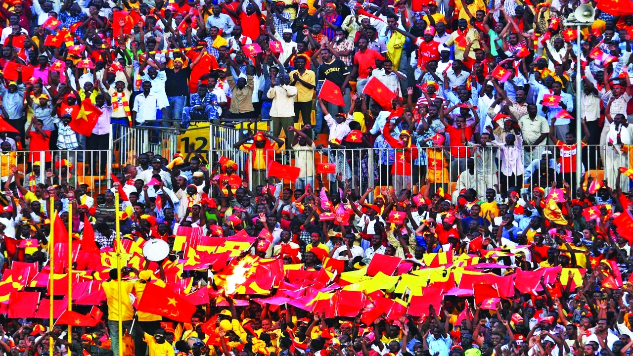 الكرة السودانية تسير بساقي الهلال والمريخ