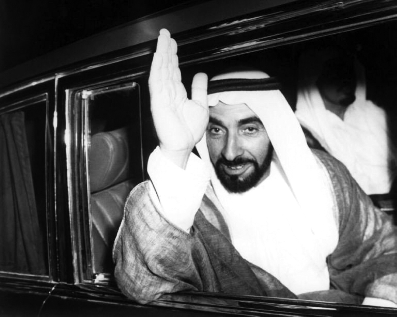 إمارات الخليج العربي في الصحافة اللبنانية