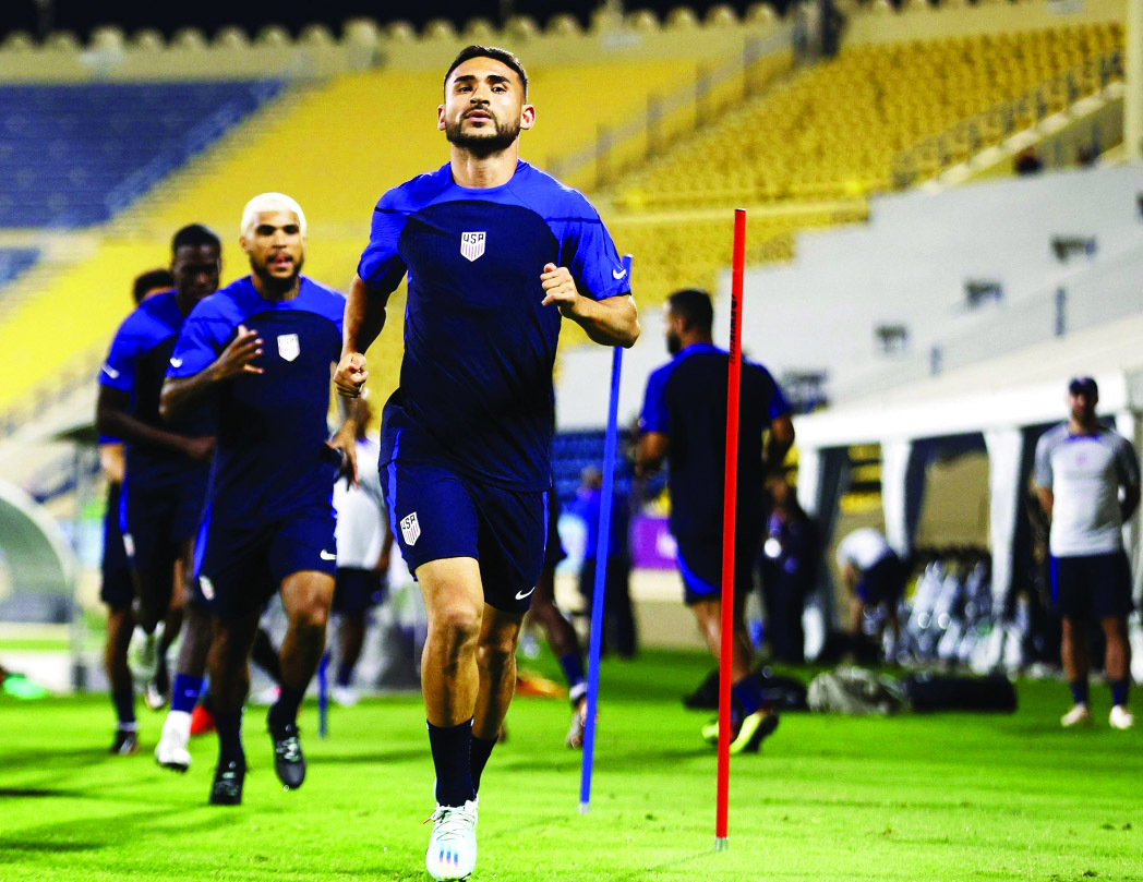 إنجلترا وأمريكا.. حسم وتحدٍ