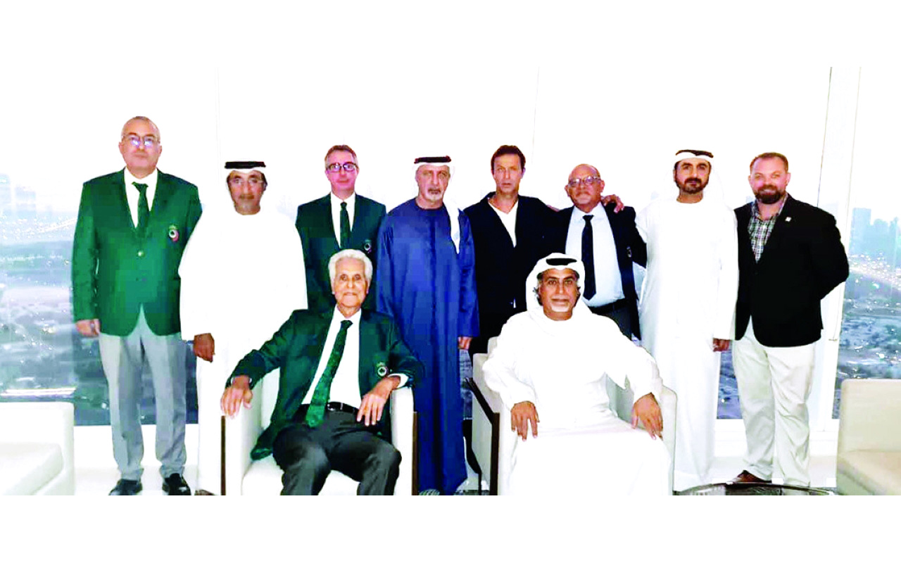 "عقب توقيع الاتفاقية | البيان"