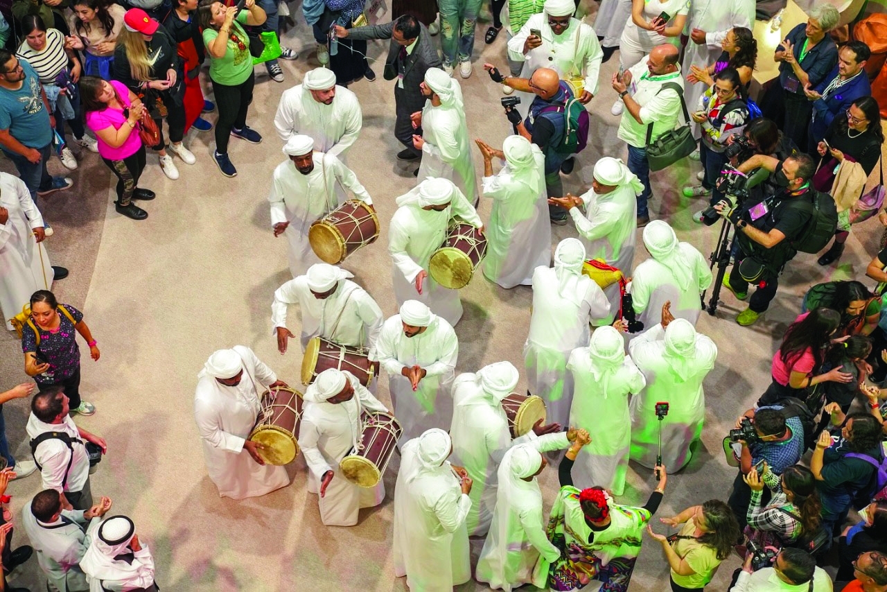 الفنون الشعبية الإماراتية تبهر جمهور «جوادالاهارا الدولي للكتاب»