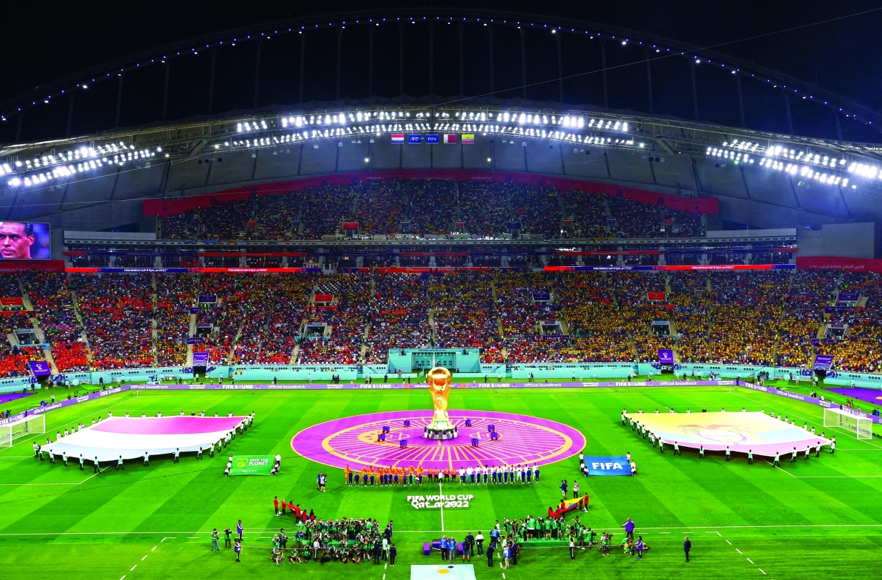 "Soccer Football - FIFA World Cup Qatar 2022 - Group A - Netherlands v Ecuador - Khalifa International Stadium, Doha, Qatar - November 25, 2022 General view inside the stadium before the match REUTERS/Marko Djurica"