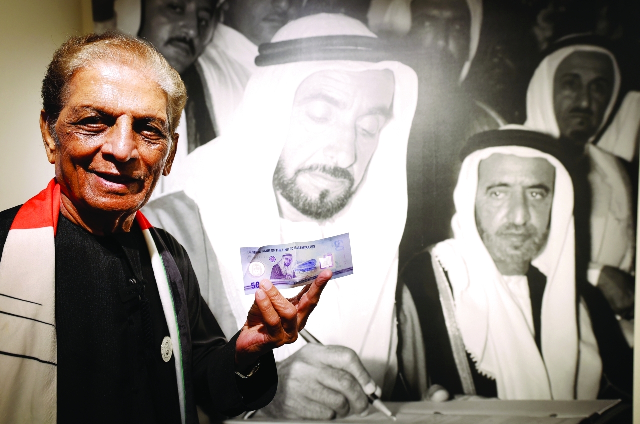 "صورة «الأب المؤسس» الأيقونية تظهر على فئة الـ50 درهماً | تصوير: دينيس مالاري"