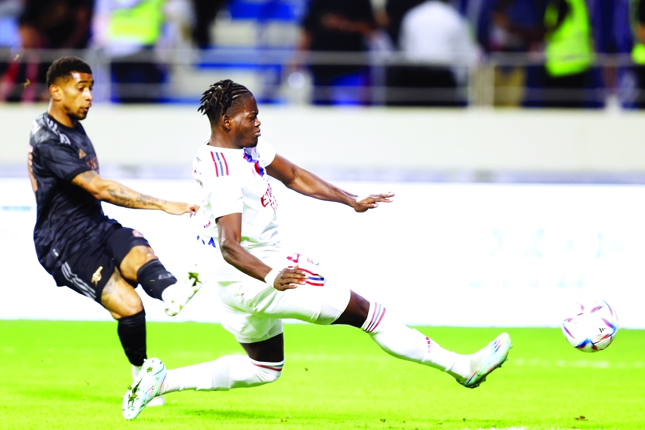 "جانب من مباراة أرسنال وليون | البيان"