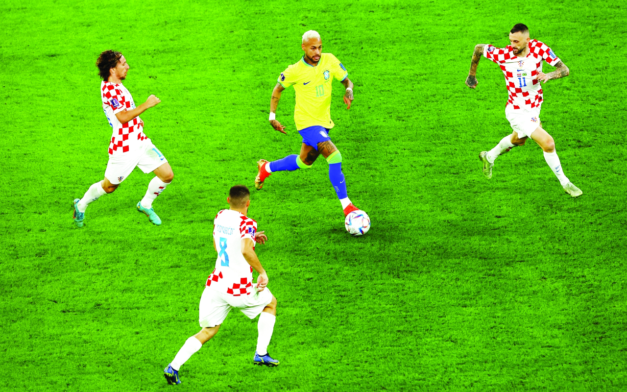 "مودريتش وكوفاتشيتش وبروزوفيتش سر قوة المنتخب الكرواتي | أ ف ب"