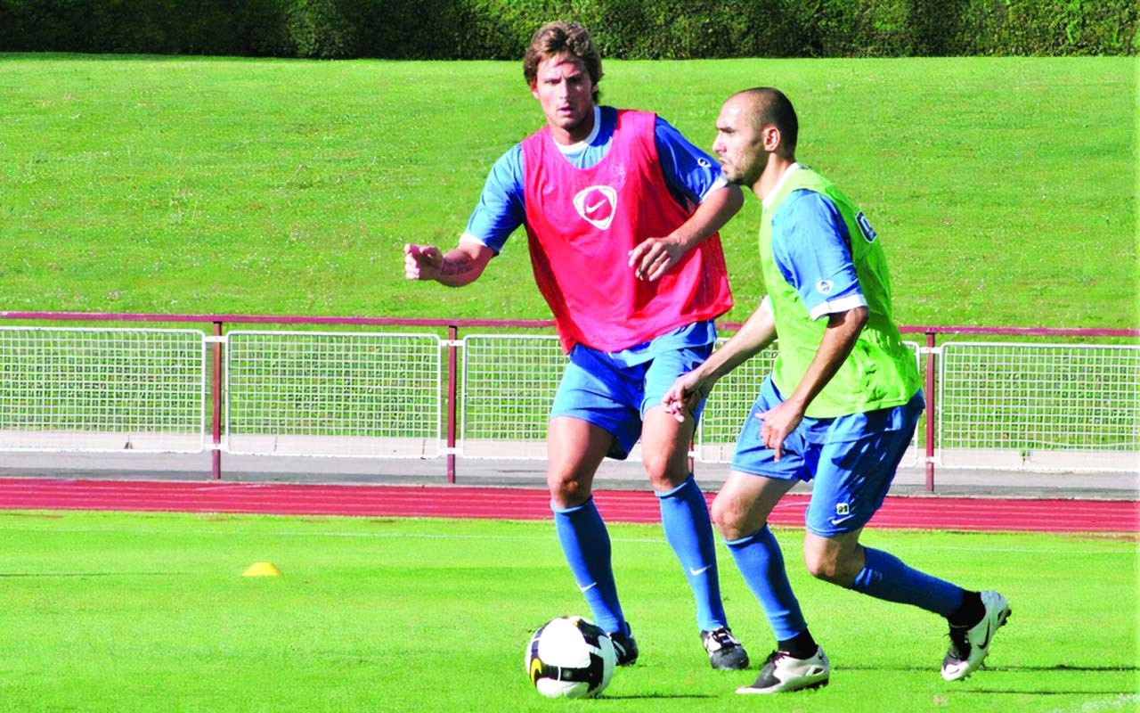 الركراكي وجيرو.. زميلا الأمس وجهاً لوجه بعد 15 عاماً