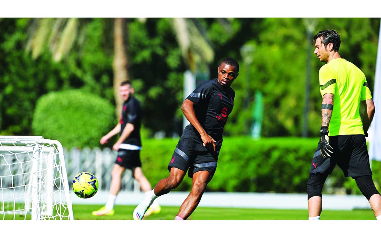 "جانب من تدريبات ميلان في معسكر دبي | البيان"