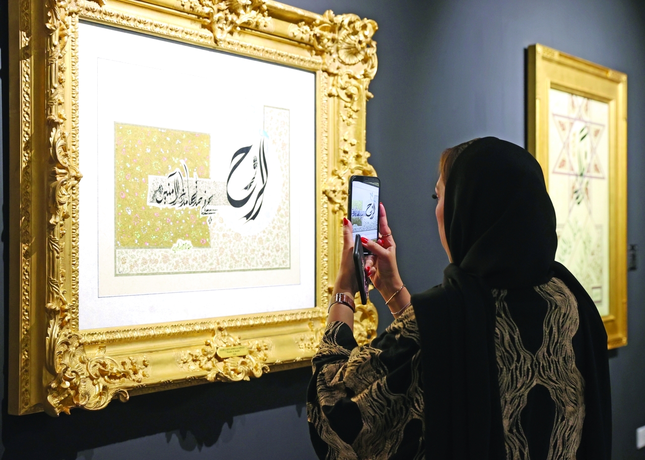 "جماليات الخط العربي تتصدر المشهد"