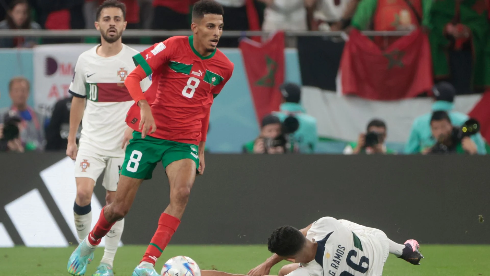 "عز الدين أوناحي"