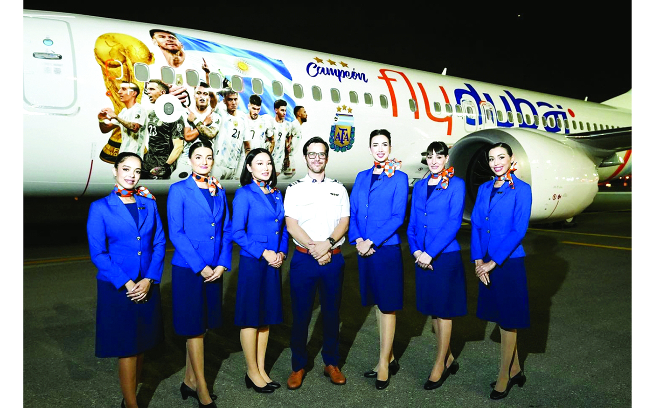 "طاقم فلاي دبي يحتفل بتتويج الأرجنتين بكأس العالم | من المصدر"