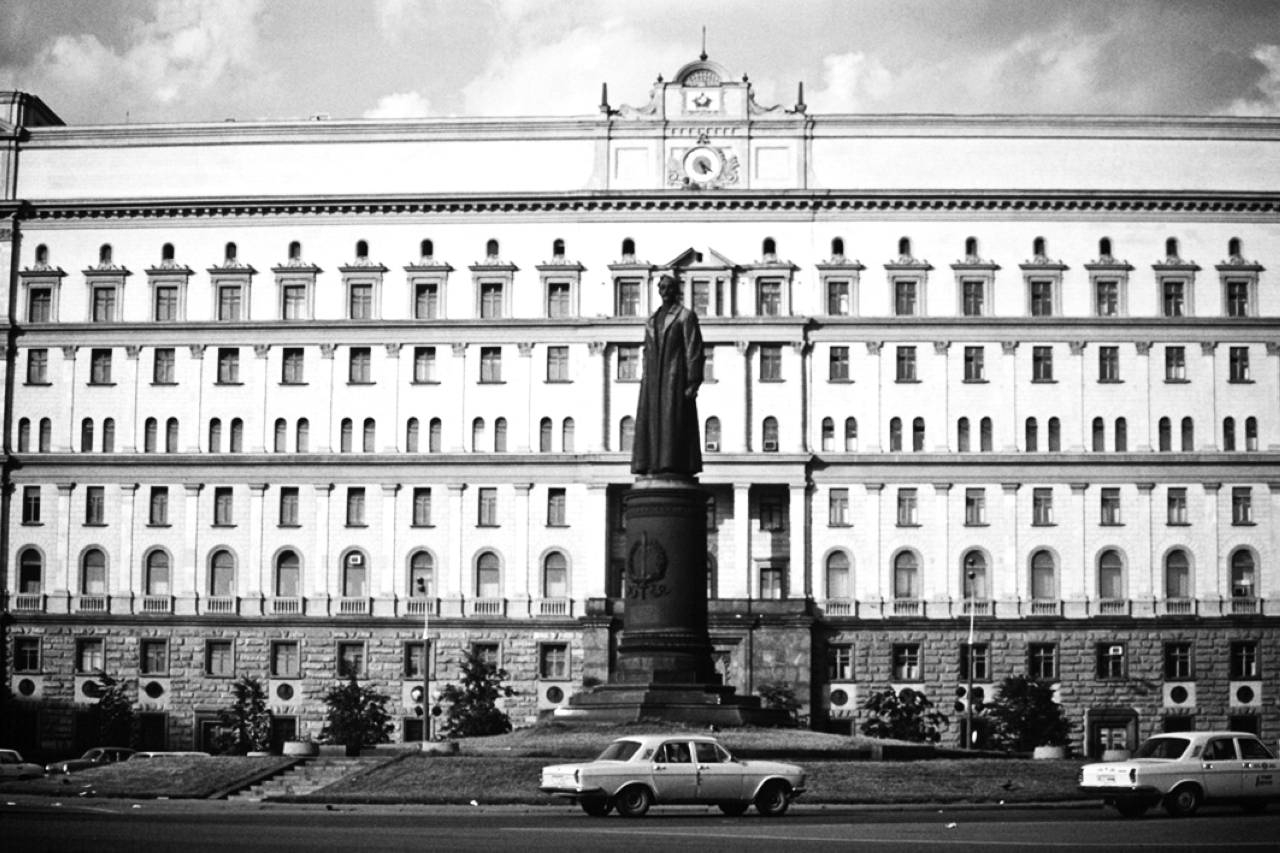 "1917 تأسيس الاستخبارات السوفييتية (كي جي بي)."