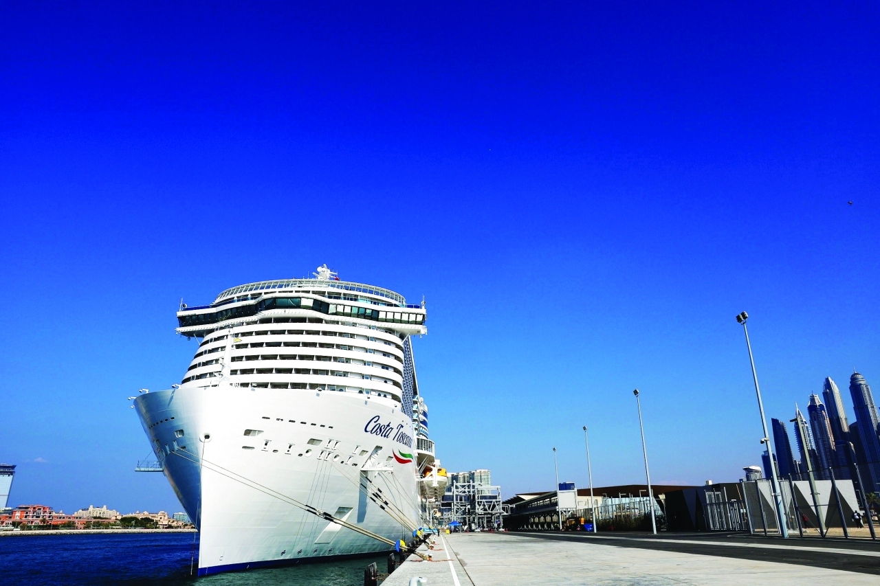 "كوستا توسكانا في دبي هاربر"