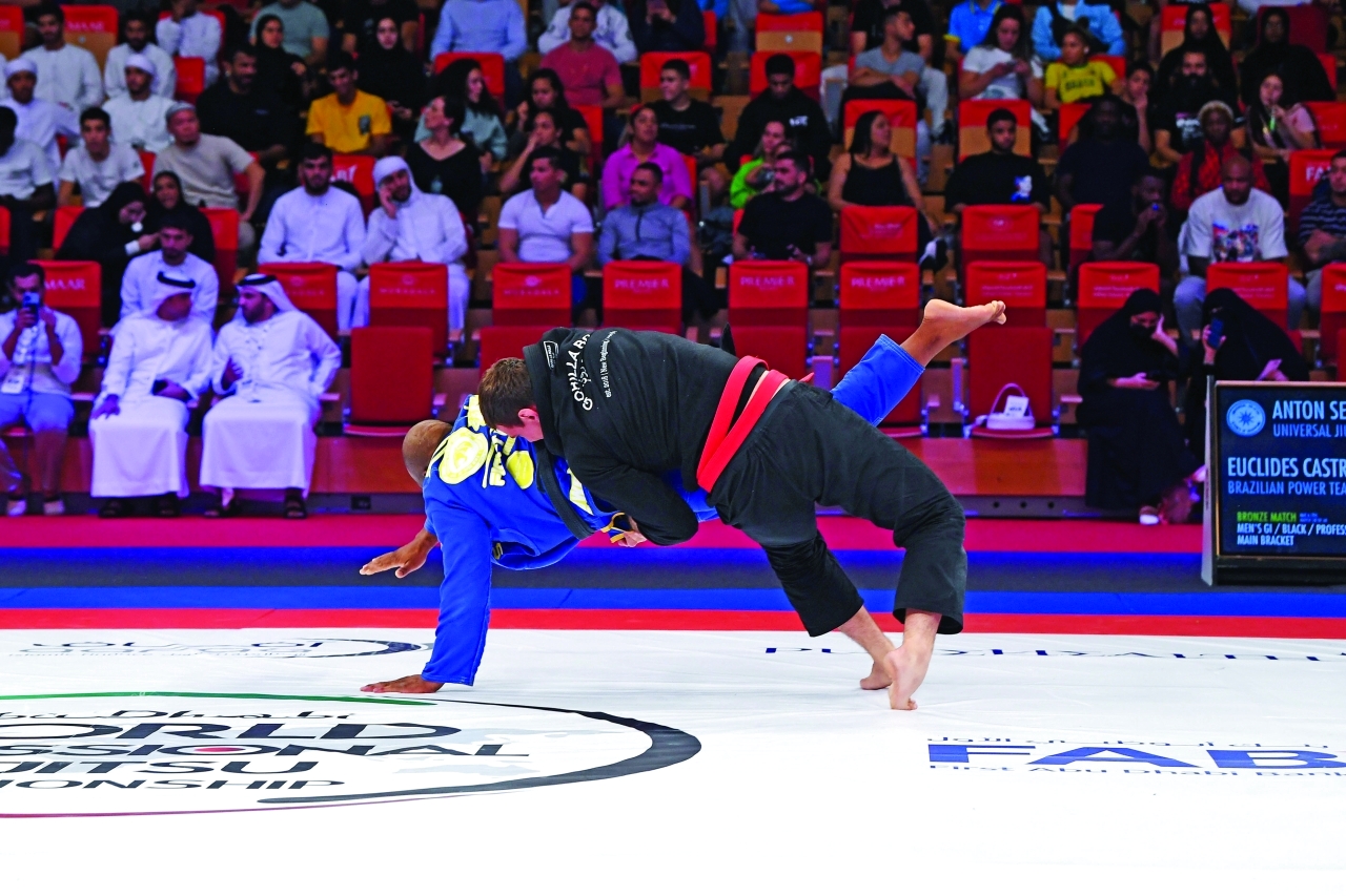 "نخبة الأبطال يتنافسون في أبوظبي | البيان"