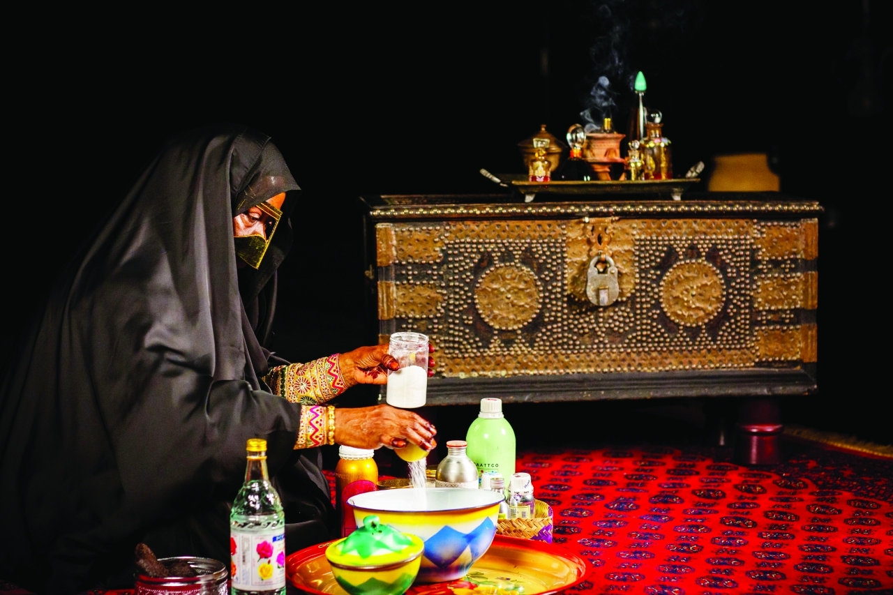 الحرف التراثية في الإمارات  ذاكرة الأرض وقصة الوفاء للماضي