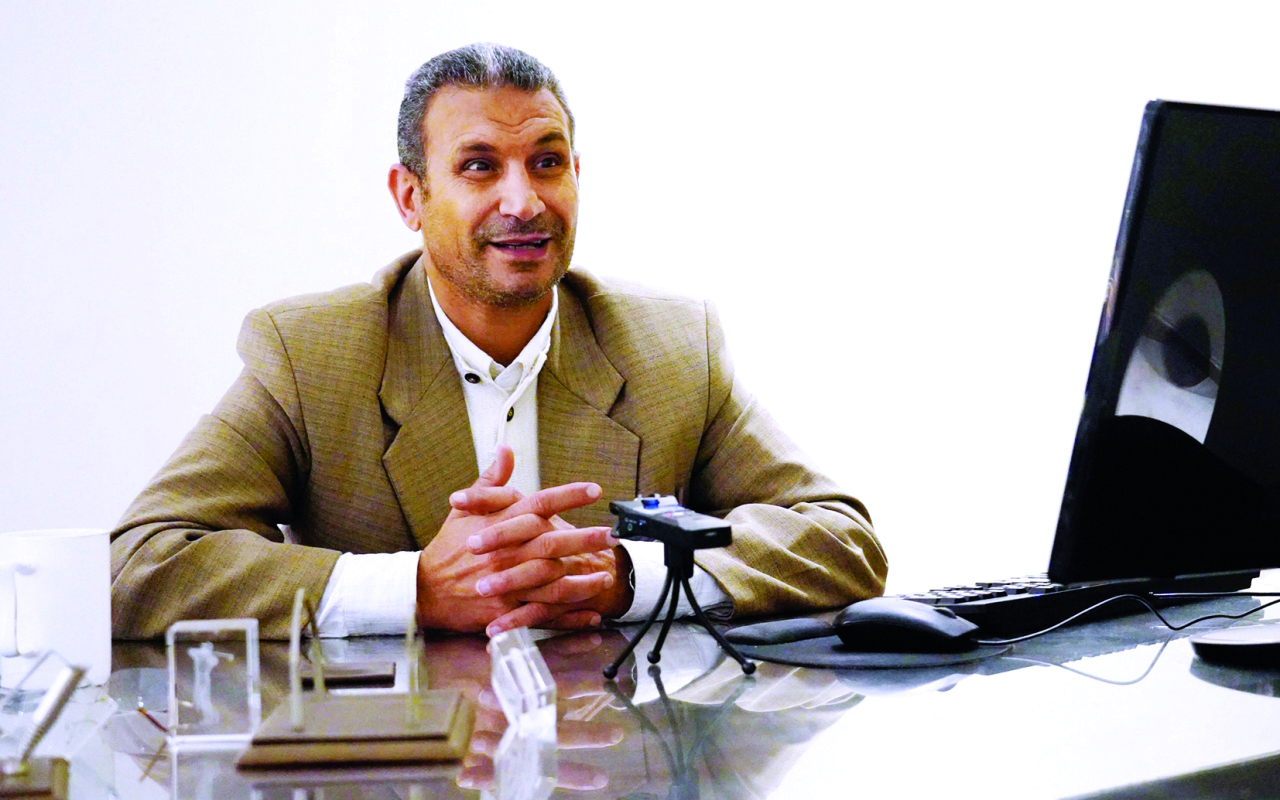 "حسين إسماعيل"