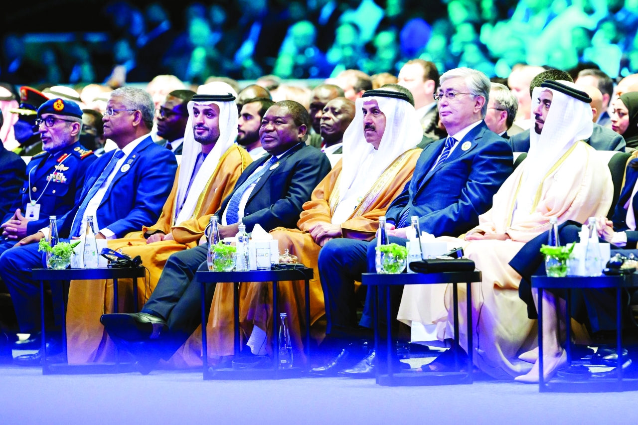 "قاسم توكاييف ووافيل رامكالاوان وفيليبي نيوسي وسيف بن زايد وصقر غباش ومحمد بن حمد بن طحنون وعيسى المزروعي"