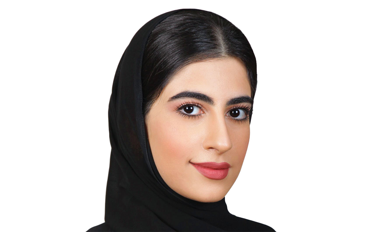 "فاطمة الملا"