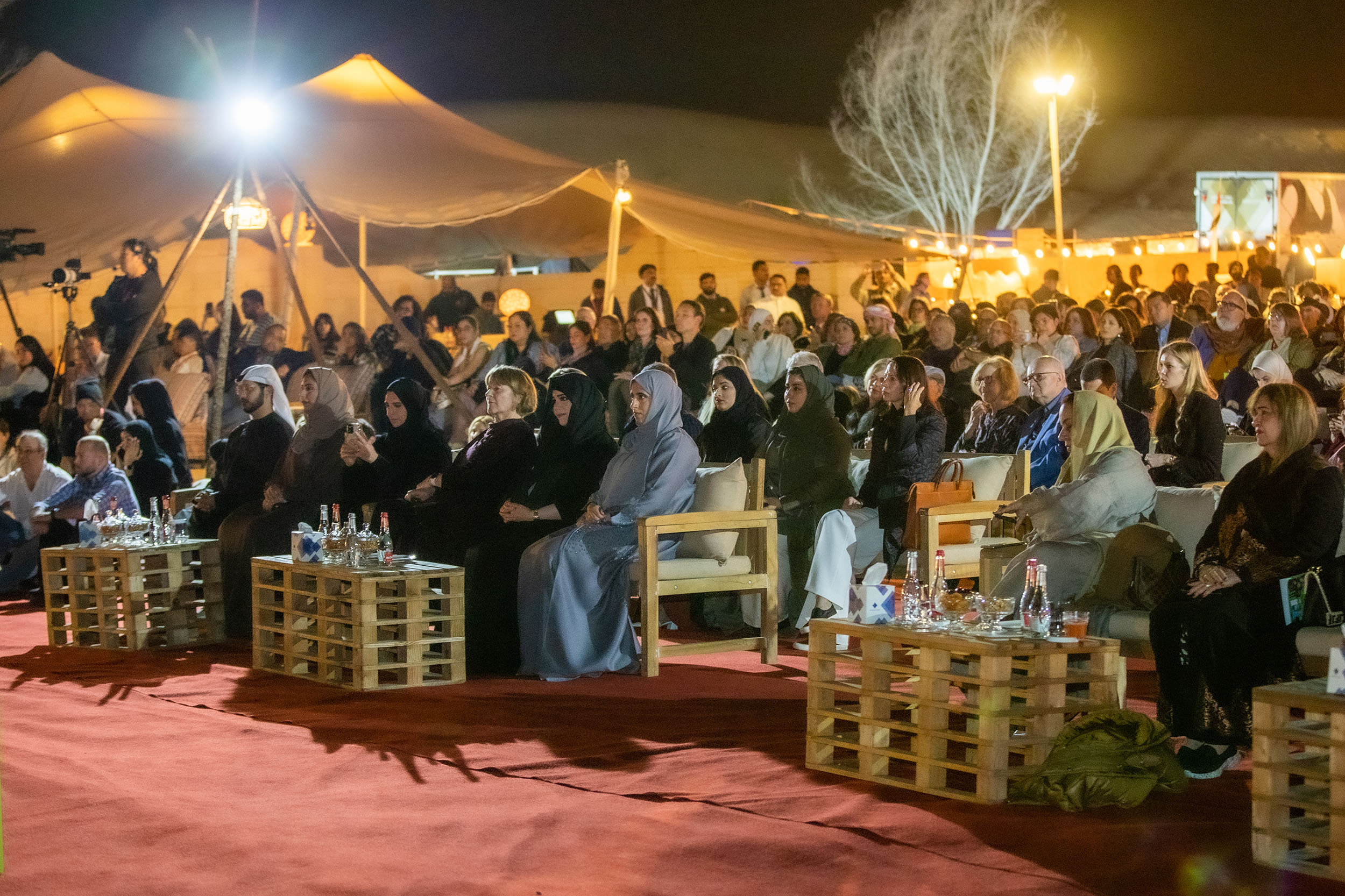 مهرجان طيران الإمارات للآداب يفتتح دورته الـخامسة عشرة بـ «أبيات من أعماق الصحراء»