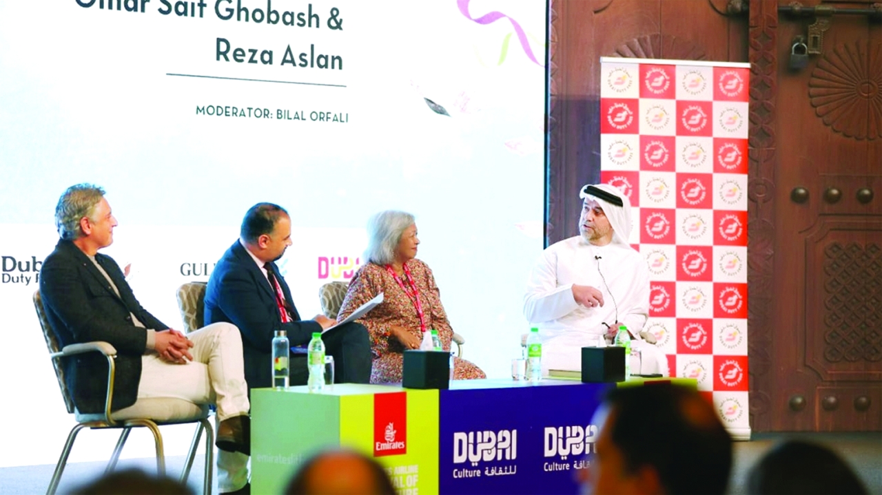 "من جلسة «الإسلام بين الماضي والحاضر والمستقبل» | من المصدر"