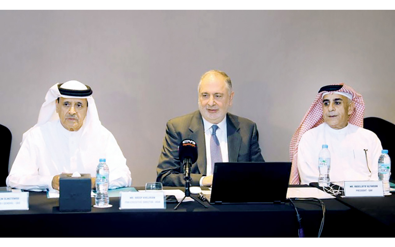 "القرقاوي وعبداللطيف الفردان «يسار» وهاجوب"