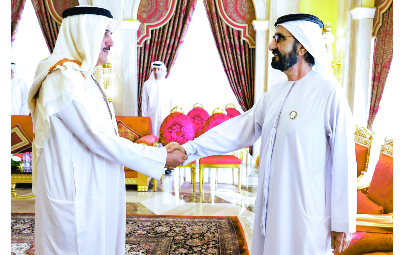 "محمد بن راشد خلال استقباله أحمد المسلم"