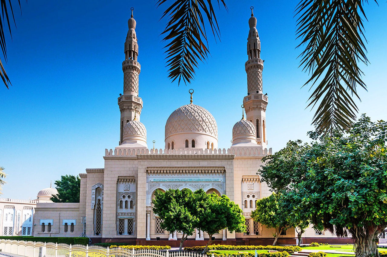 الإمارات تقيم صلاة الغائب على أرواح ضحايا الزلزال في تركيا وسوريا