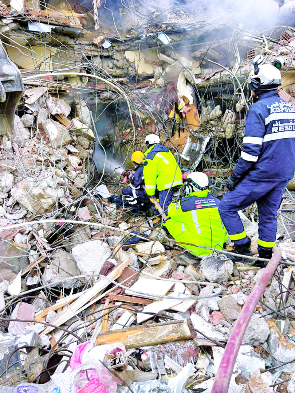 "جهود حثيثة لإنقاذ المصابين"