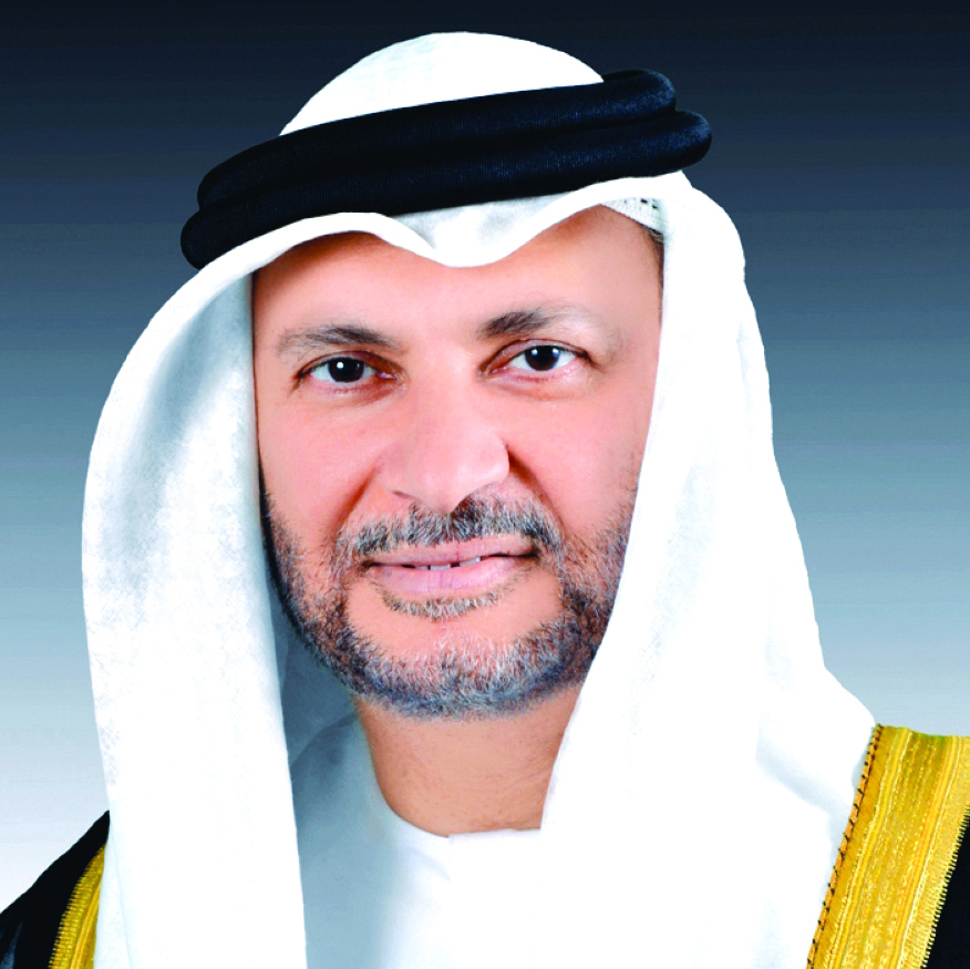"أنور قرقاش"
