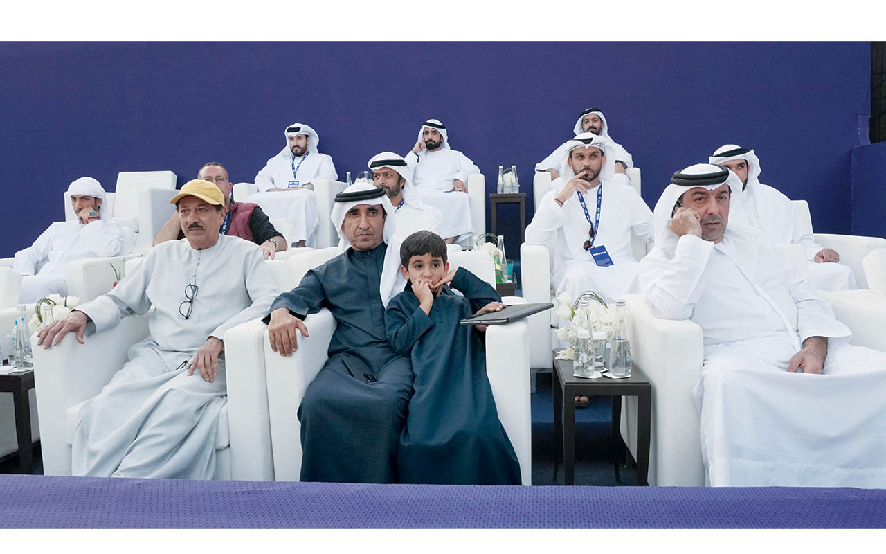 "سعيد بن مكتوم خلال متابعته للبطولة | البيان"