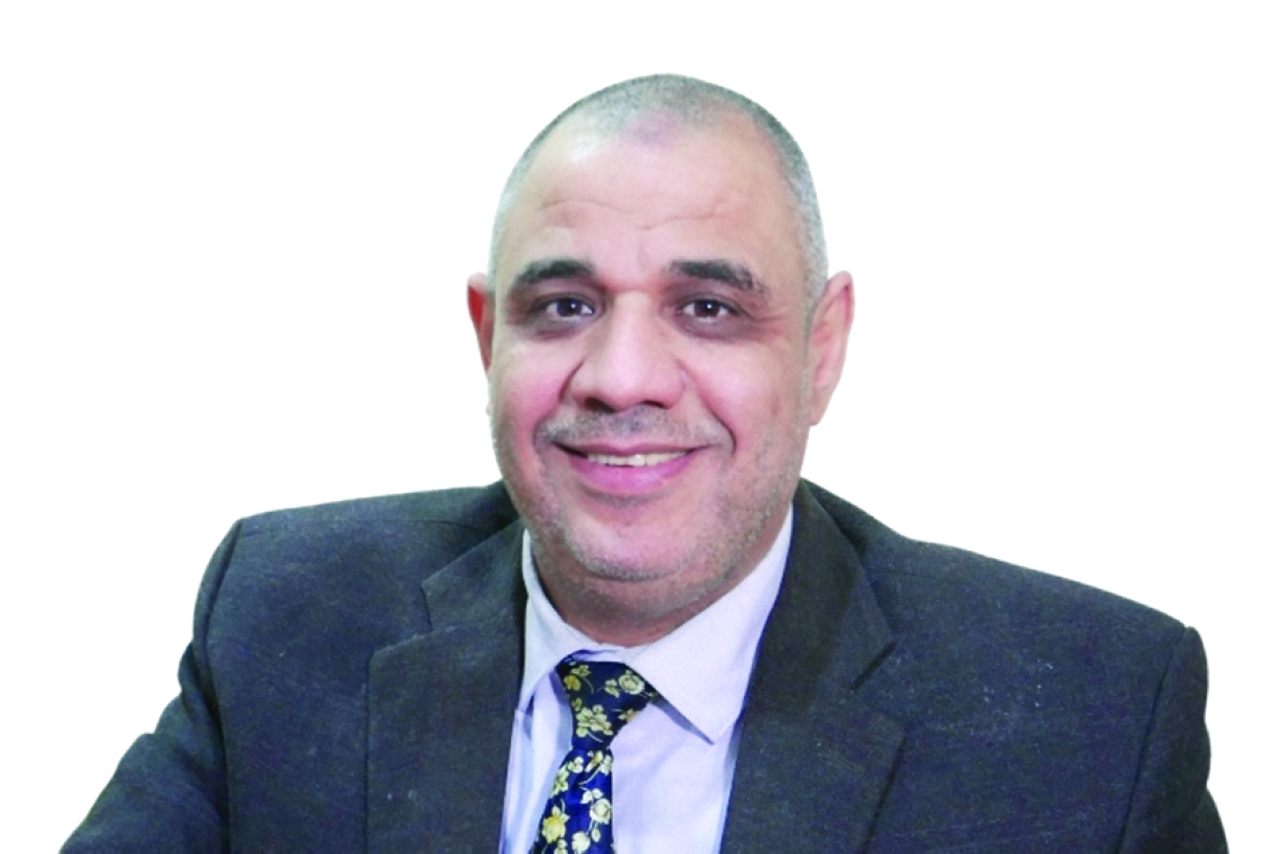 "منير أديب"