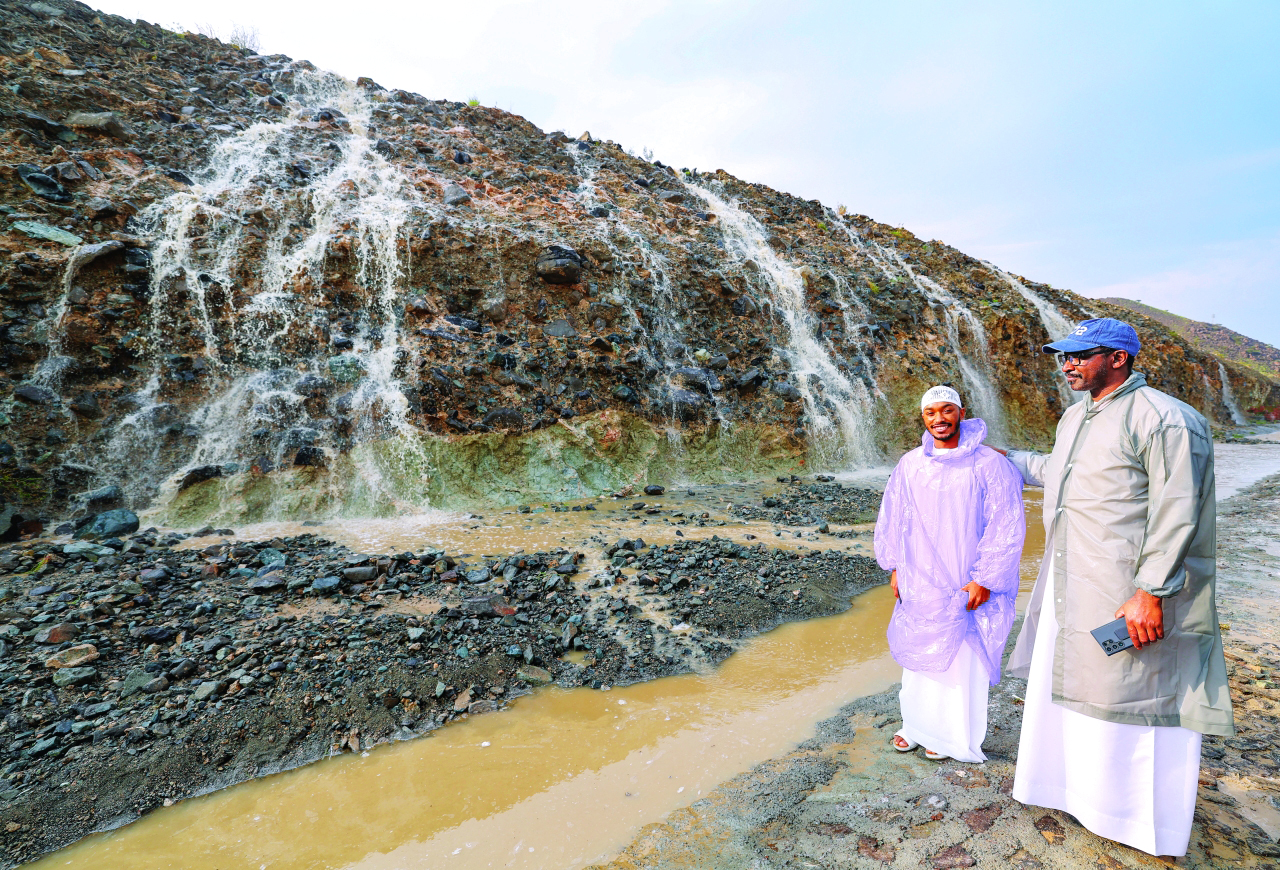 "جريان الأودية في الفجيرة | تصوير: زيشان أحمد"