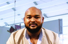 "إبراهيم آسور"