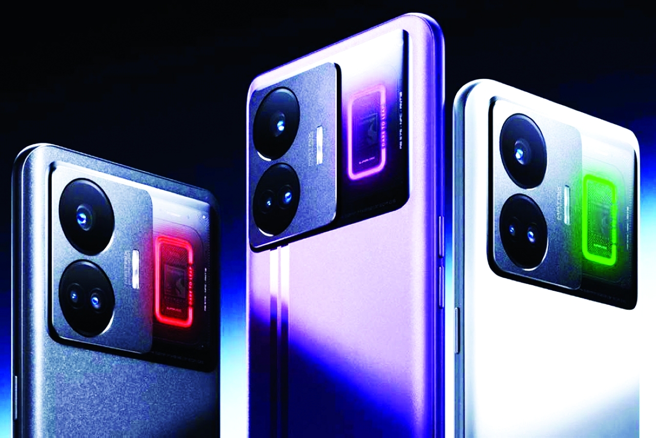 "تنافس بين شركات الهواتف على اجتذاب اهتمام الشباب | البيان"