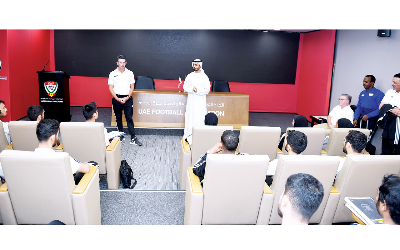 "جانب من أعمال الدورة التدريبية | البيان"