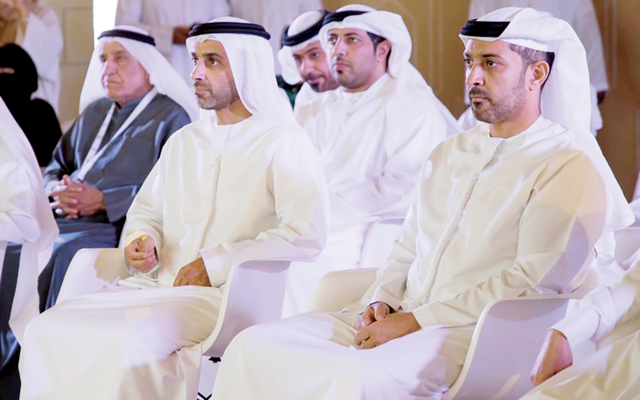 "أحمد وعبدالعزيز النعيمي خلال حضورهما فعاليات معرض الاستثمار العقاري في عجمان | البيان"