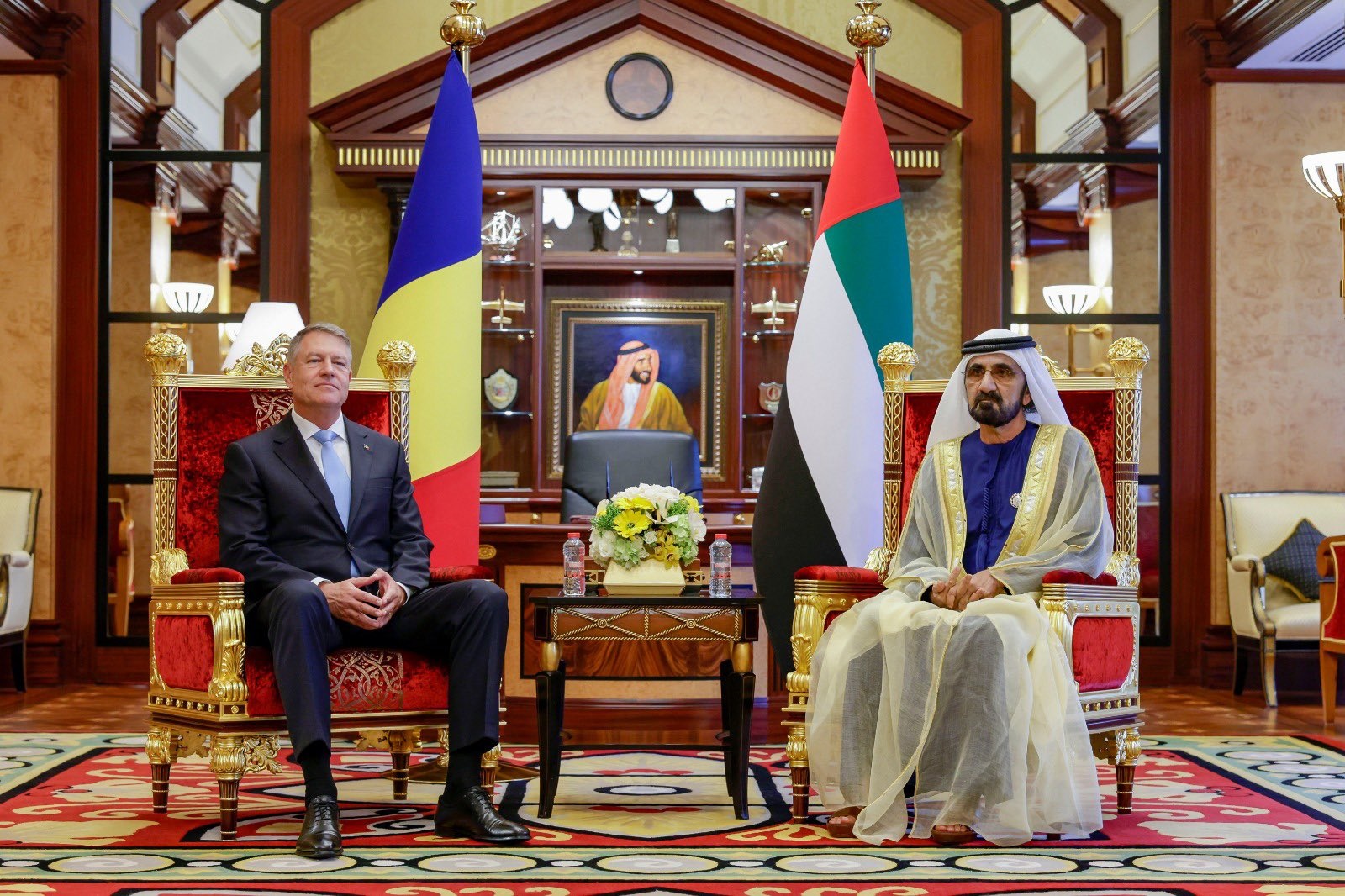محمد بن راشد يستقبل رئيس رومانيا