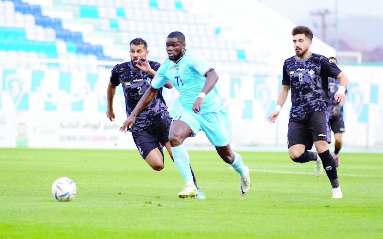 "من إحدى مباريات حتا بدوري الهواة | البيان"