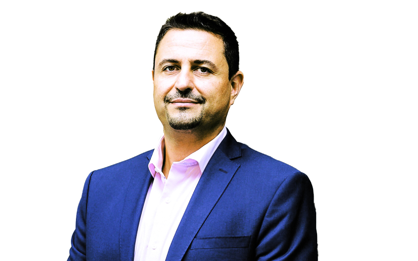 "إميل أبو صالح"