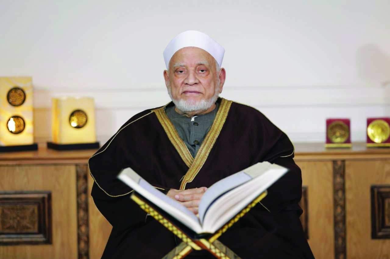 "د. أحمد عمر هاشم"