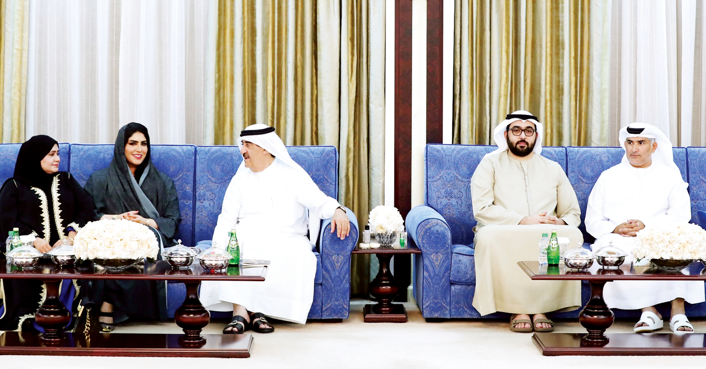 "سعود المعلا وراشد بن سعود خلال استقبال المهنئين"
