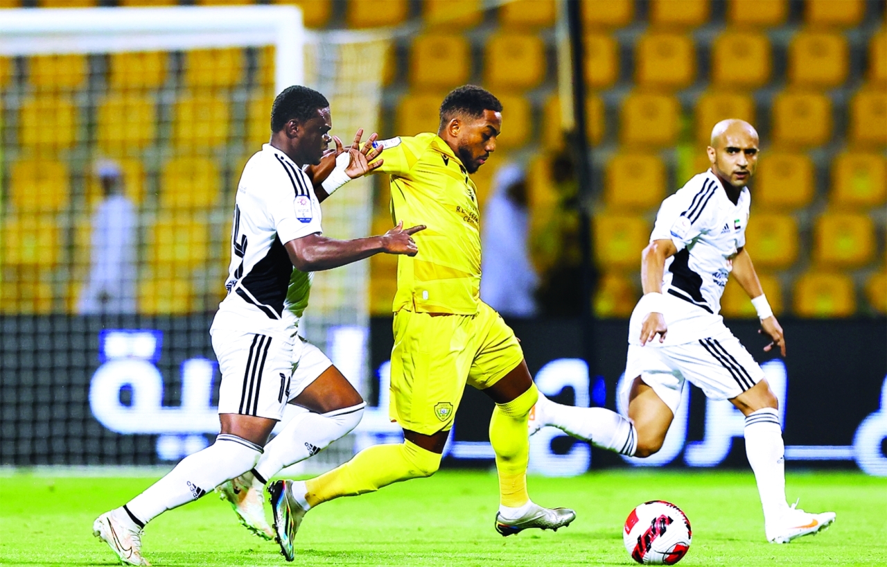 "من مباراة سابقة بين عجمان والوصل | البيان"