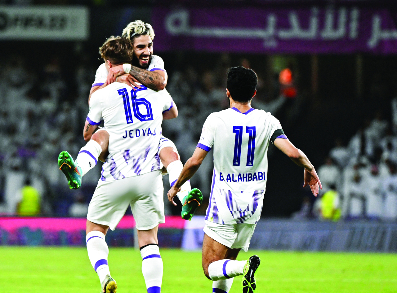 "أريك جورجينس يحتفل بعد تسجيله هدف العين في شباك الوصل | تصوير: سيف الكعبي"