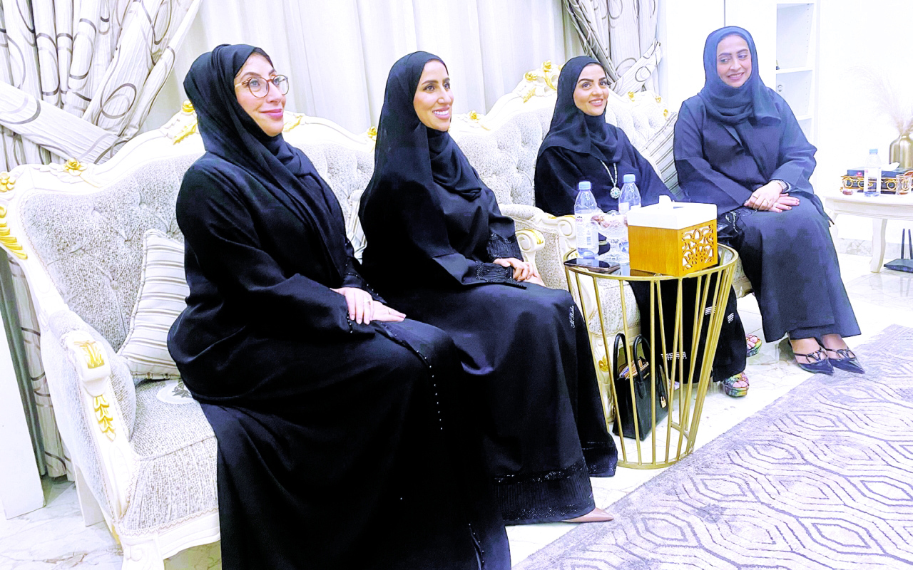 «الاستدامة نبض الإبداع» جلسة نقاشية بمجلس الشاعرة نايلة الأحبابي