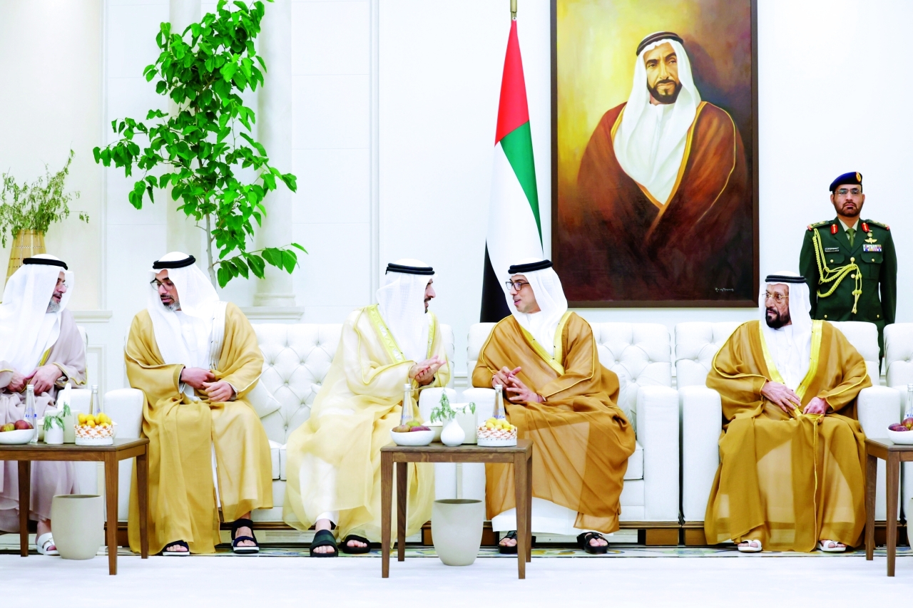 "منصور بن زايد وخالد بن محمد بن زايد وحمدان بن محمد وسلطان بن محمد بن سلطان وطحنون بن محمد"