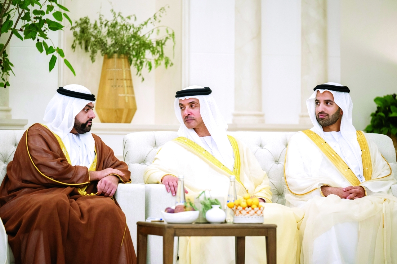 "هزاع بن زايد ومحمد الشرقي ومحمد بن سعود"