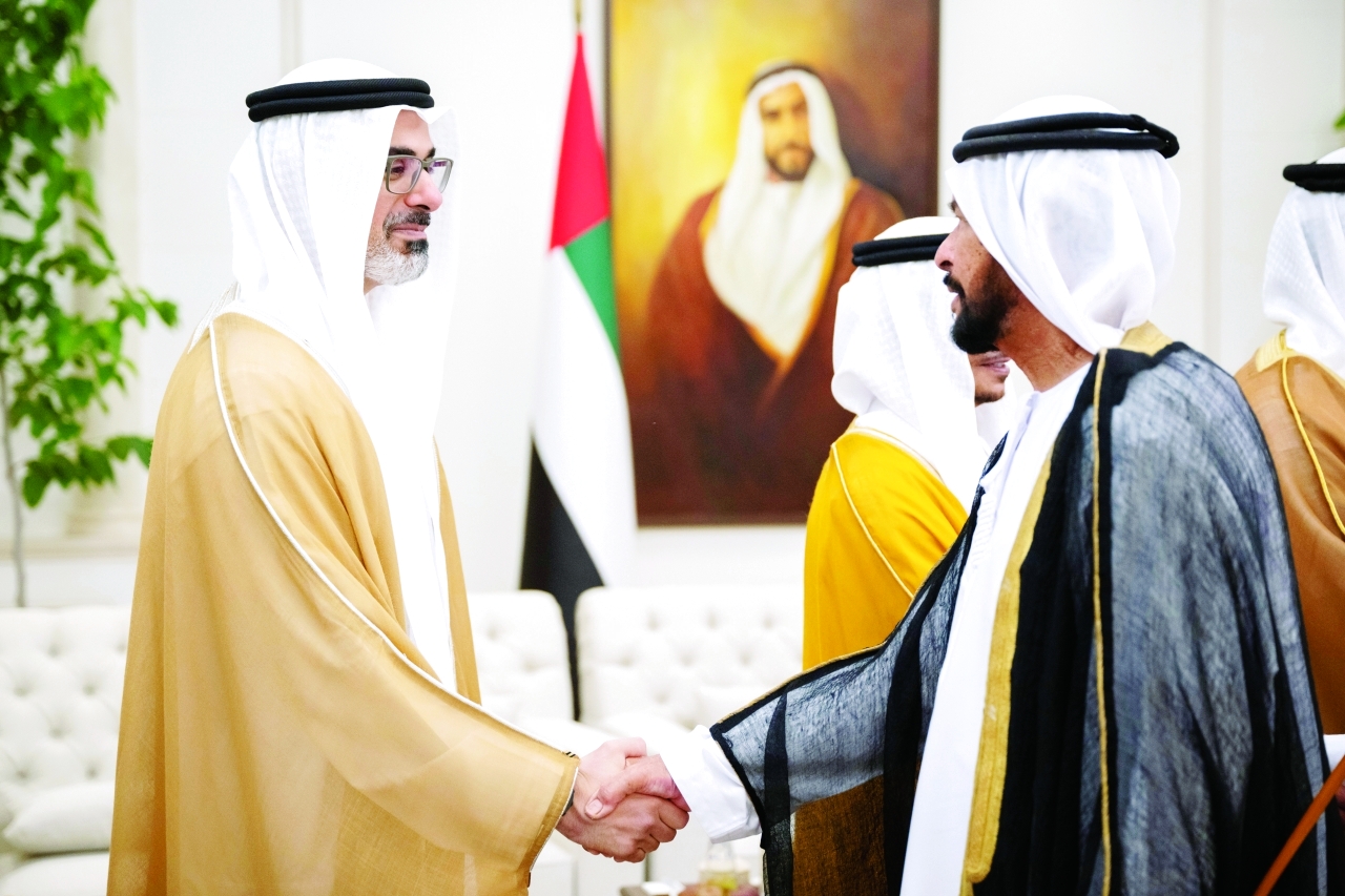 "حمدان بن محمد وراشد بن سعود يتبادلان التهاني"