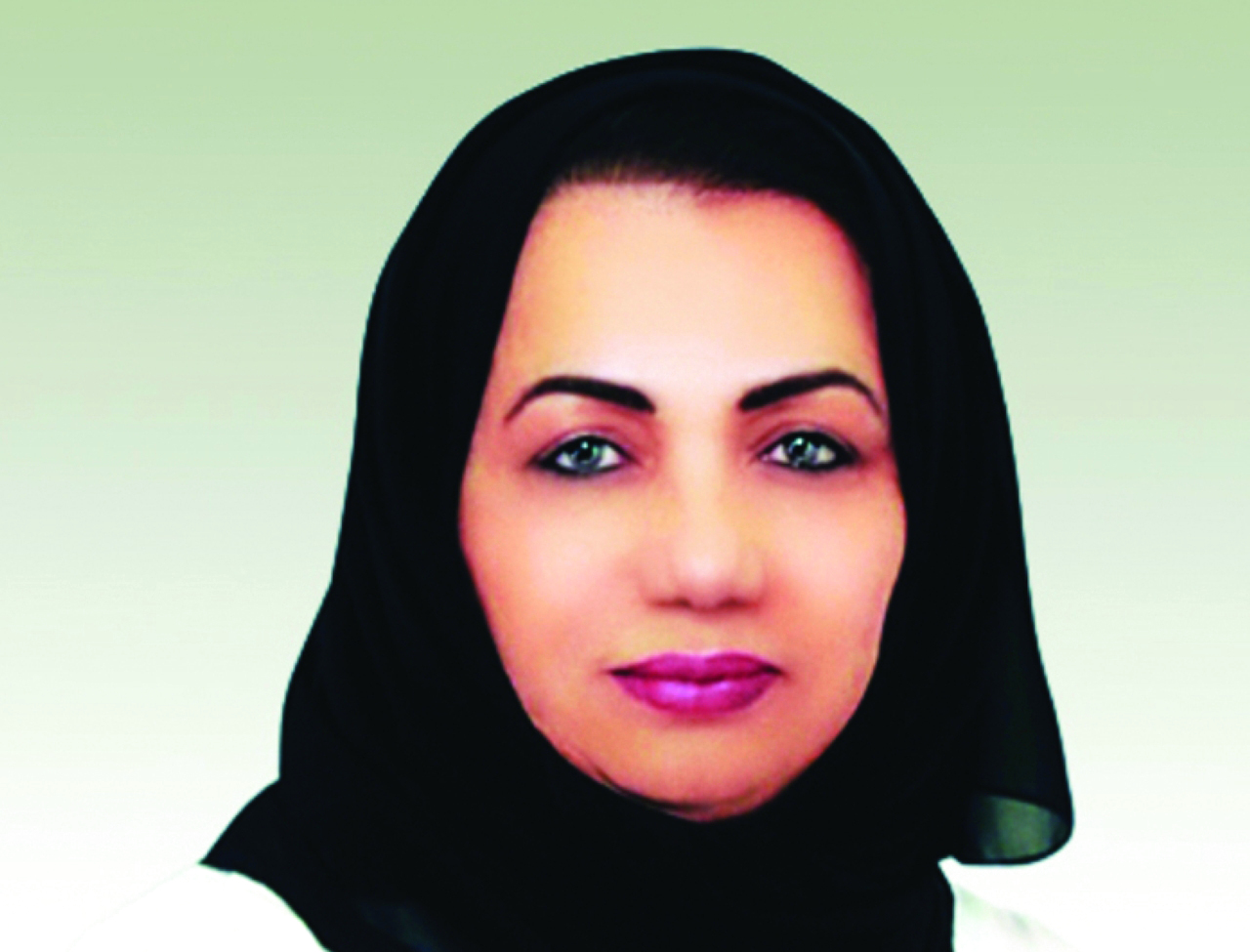 "عائشة سلطان"